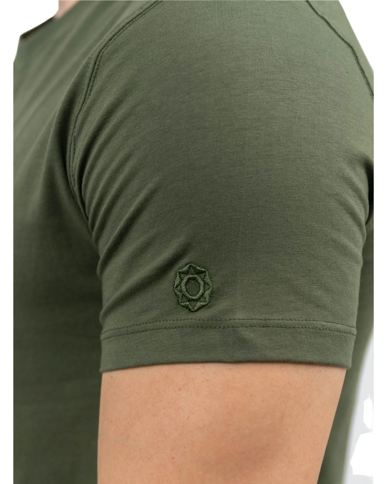 Zafiro Classic V Neck T-shirt - Olive